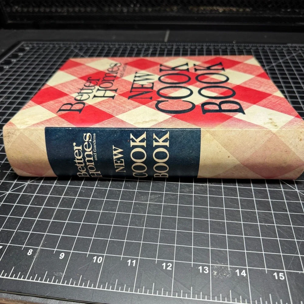 Better Homes and Gardens New Cook Book Vintage Red Gingham Plaid 5-Ring Binder